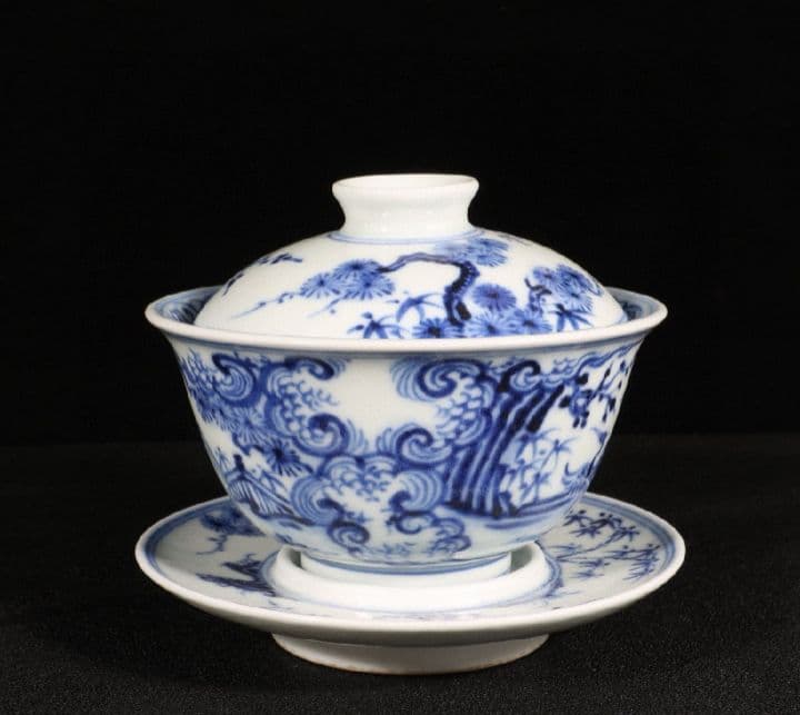 大明宣徳年製在銘 染付高仕図蓋碗