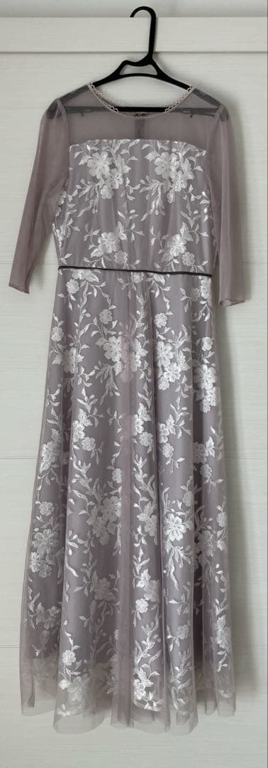 ＊Rire Féte ＊　ボタニカル刺繍　ドレス　9号　ベージュ