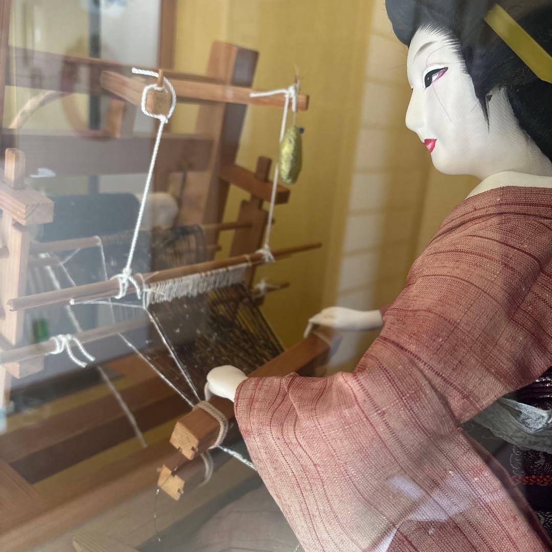 結城織の機織り人形