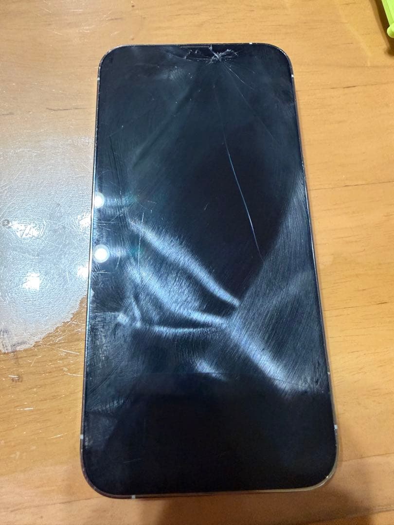 Apple iPhone 13 Pro 本体