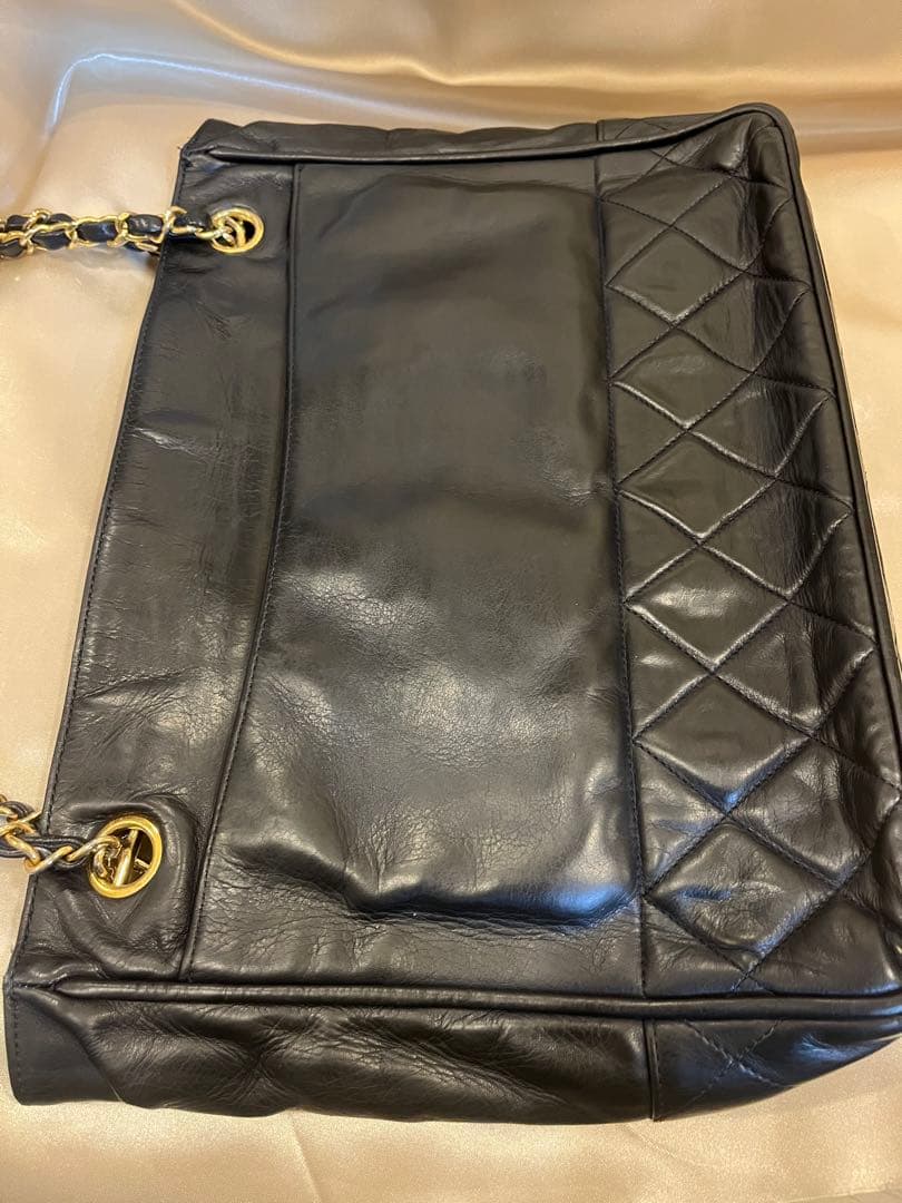 シャネル ラムスキン チェーントート ネイビー ココマーク