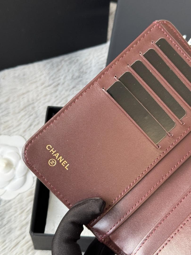 美品 ☆ ブラック 二つ折り財布 キルティング