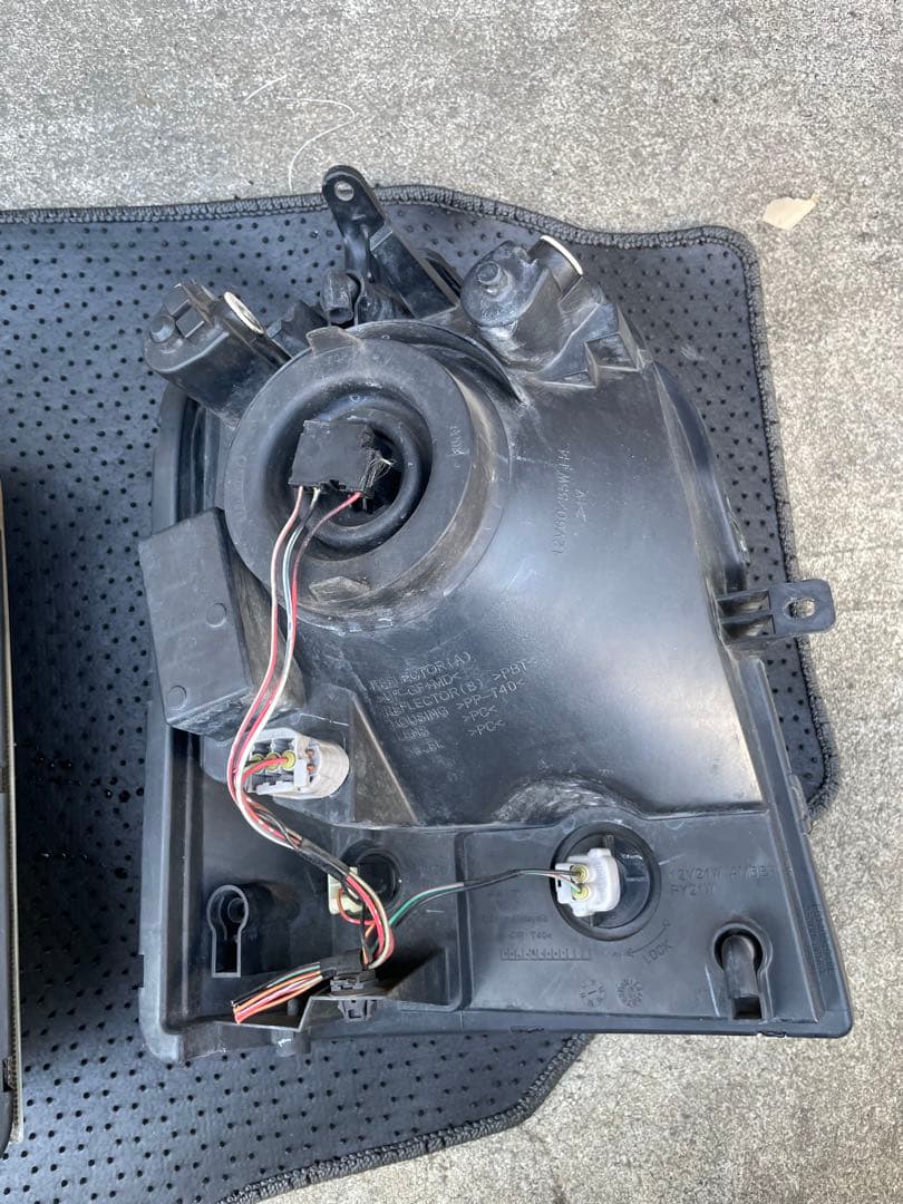 スズキ EVERY DA64W ヘッドライト　セット