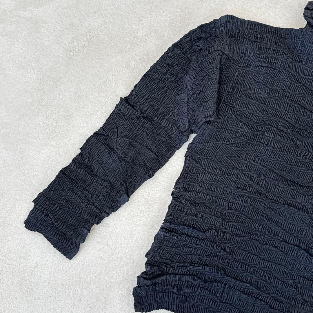 極美品✨ISSEY MIYAKE 立体プリーツ　ブラック　長袖　トップス