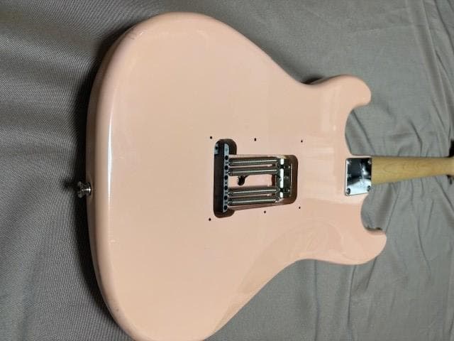 SQUIER AFFINITY ストラトキャスターモデル　シェルピンク