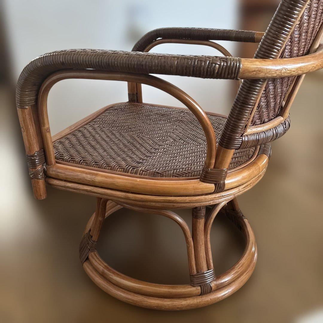 値下kazama 風間 yokohama中古 回転するアーム付籐の椅子ラタン椅子