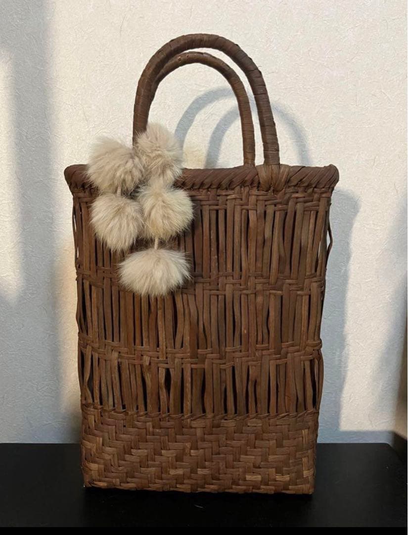 【早い勝ち！値下げ】☆山葡萄かごバック 色育つ手作りバック