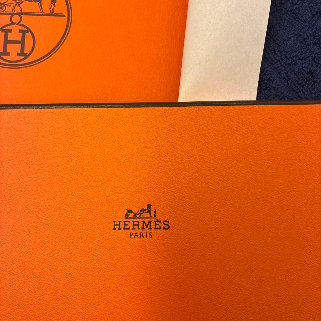 HERMES ネイビー タオル地ハンカチ