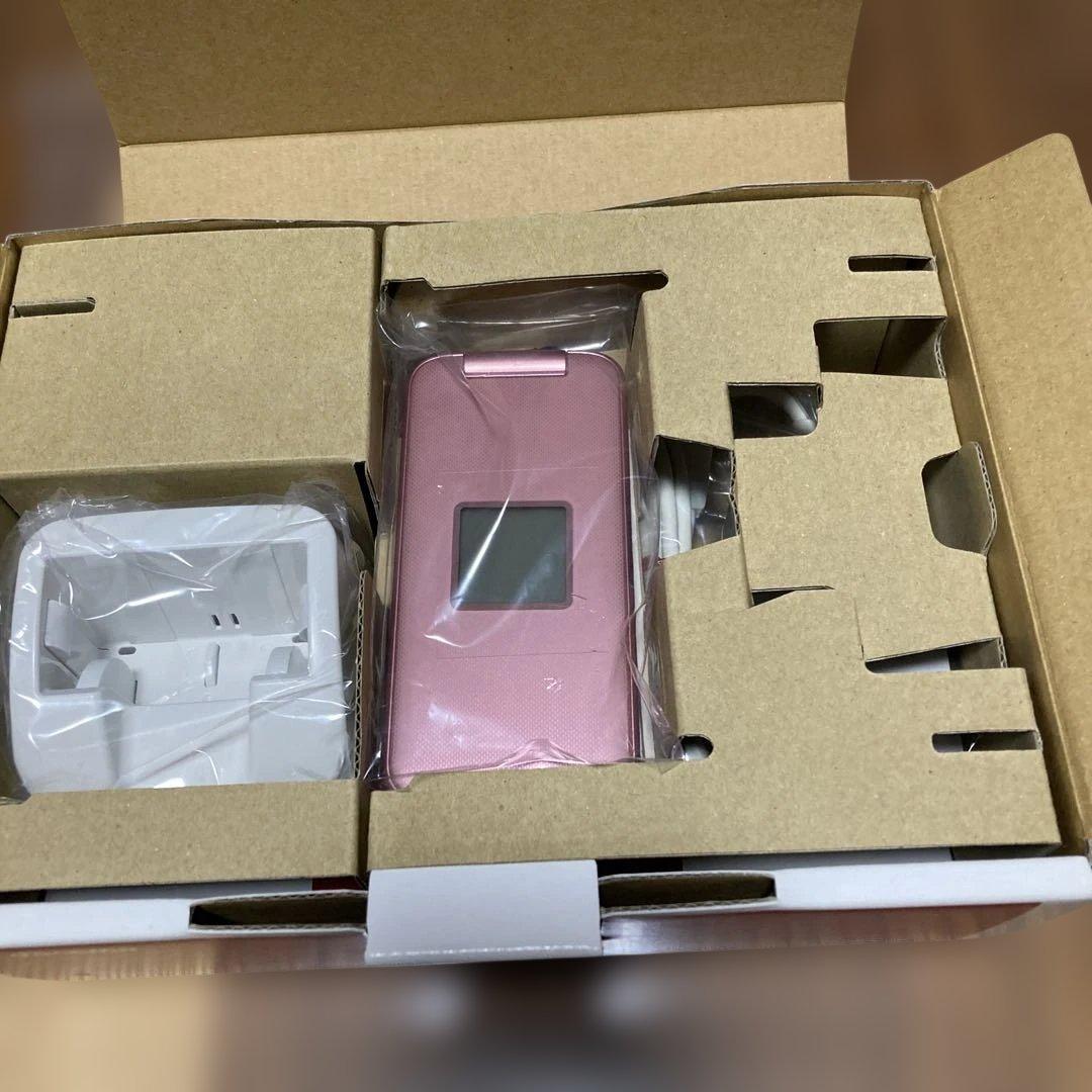 docomo F-02J ピンク 携帯電話 本体 中古