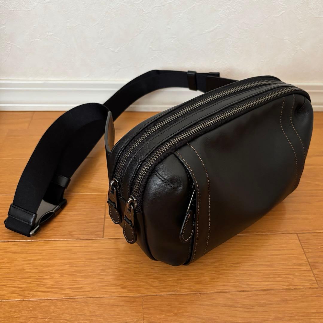 COACH 黒　メンズ ボディ ウエストバッグ