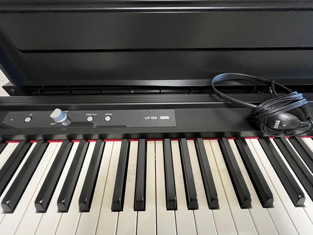 コルグ　電子ピアノ　2016年製　椅子付　KORG LP-180 BK