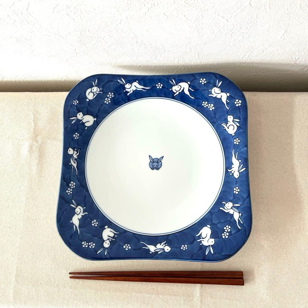 ☆K793○源右衛門窯　ウサギ紋スクエア大皿【未使用】元箱・栞・説明書有り