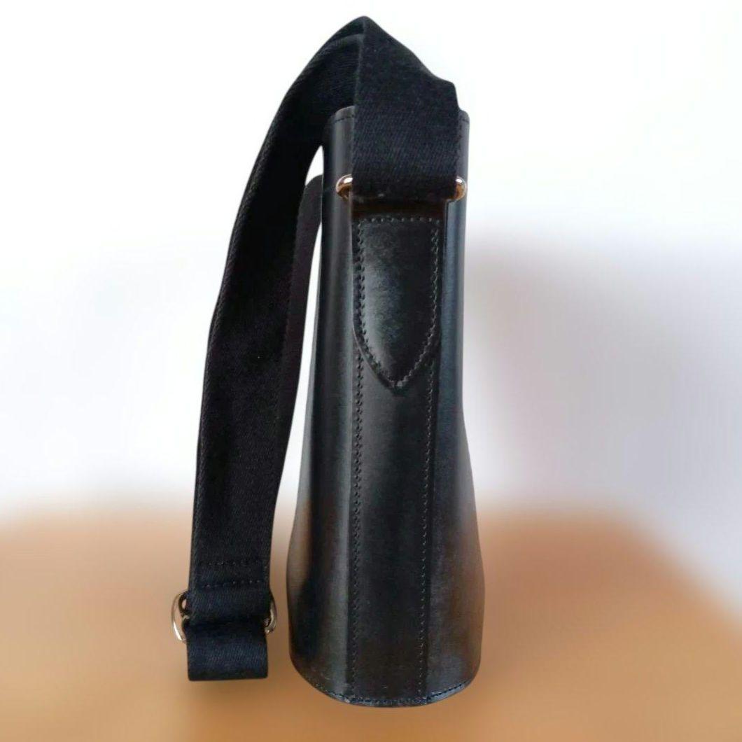 希少美品◆マーガレットハウエル ショルダーバッグ　バケツ　レザー　限定　ブラック