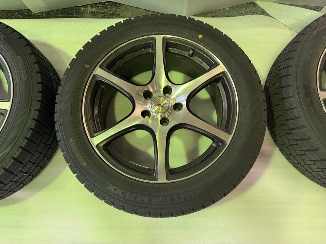 美品_R18_ホイル付スタッドレス_DUNLOP