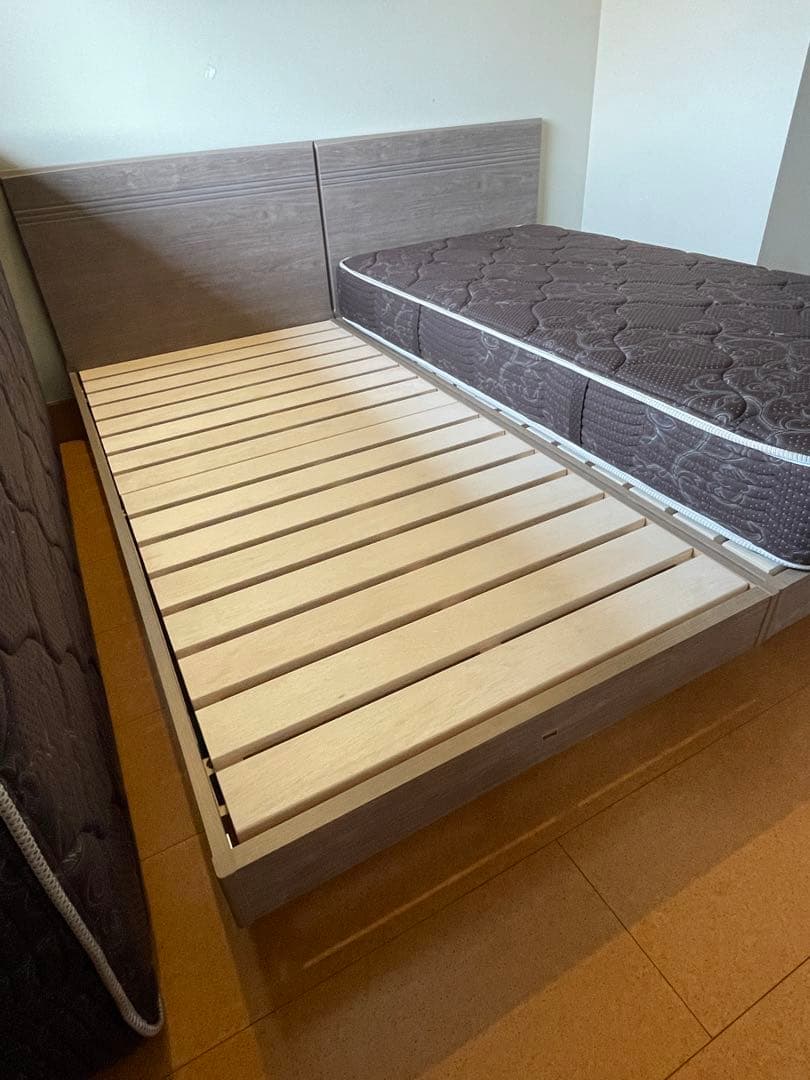 ①シモンズ　極美品　キングサイズベッド　マットレス　シングル2つセット①