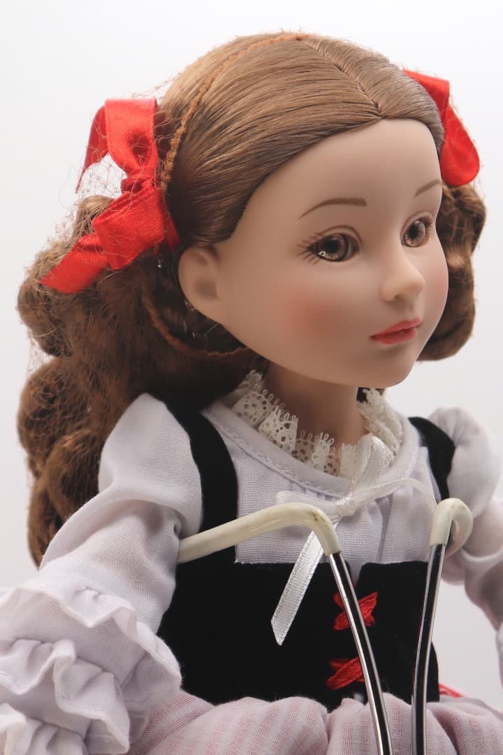 What Big Eyes You Have エファンビー・ドール 35cm