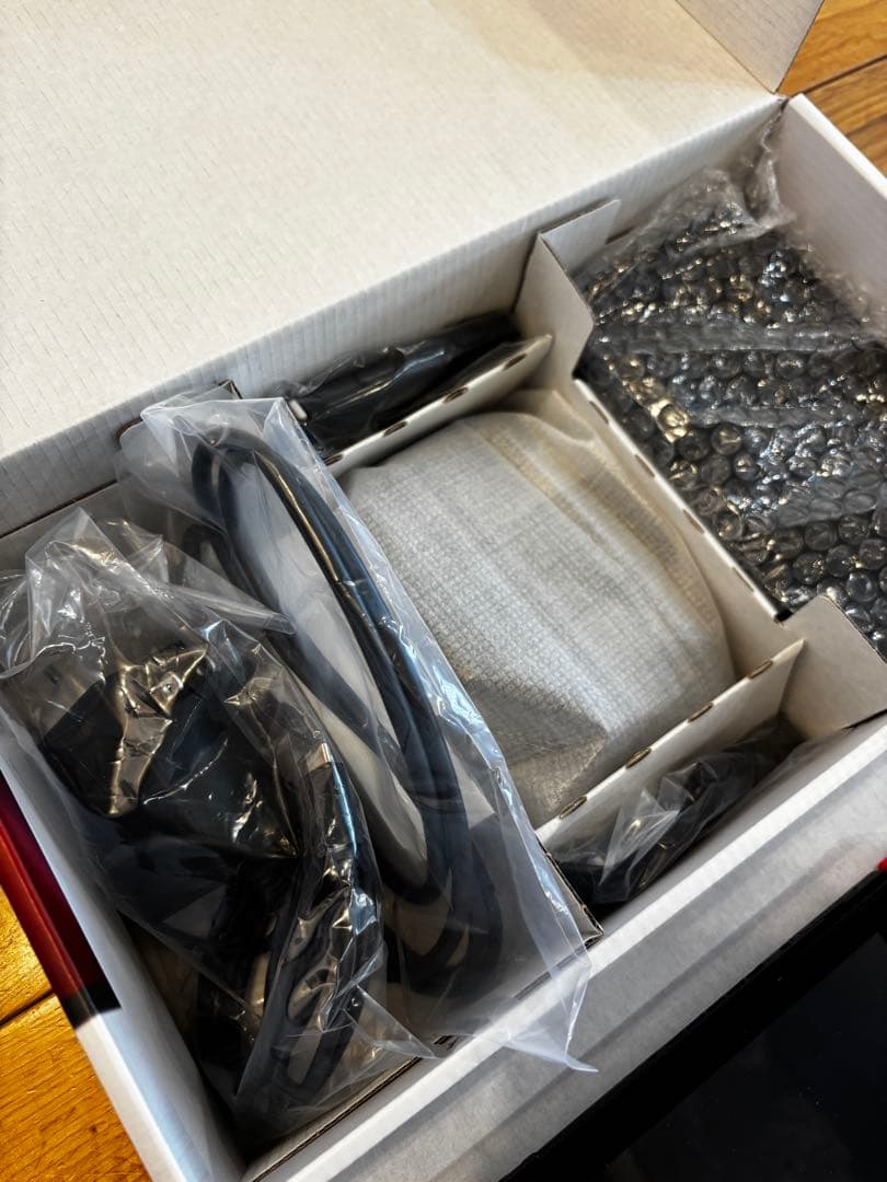 Nintendo Switch 本体　ネオンブルー（L）　ネオンレッド（R）