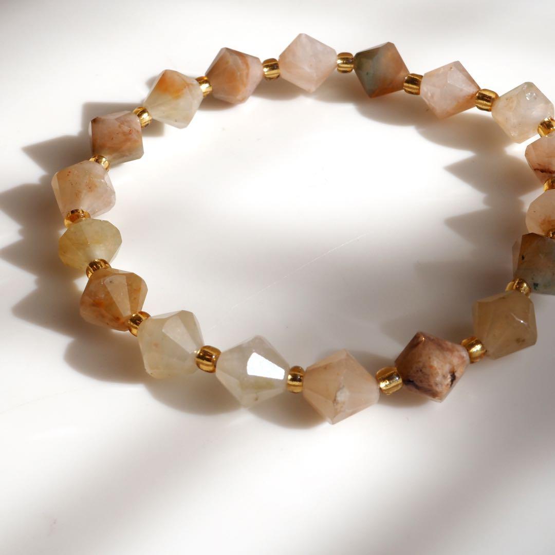 【blue.ks】 ✳︎SALE✳︎天然トパーズの華奢ゴムブレスレット