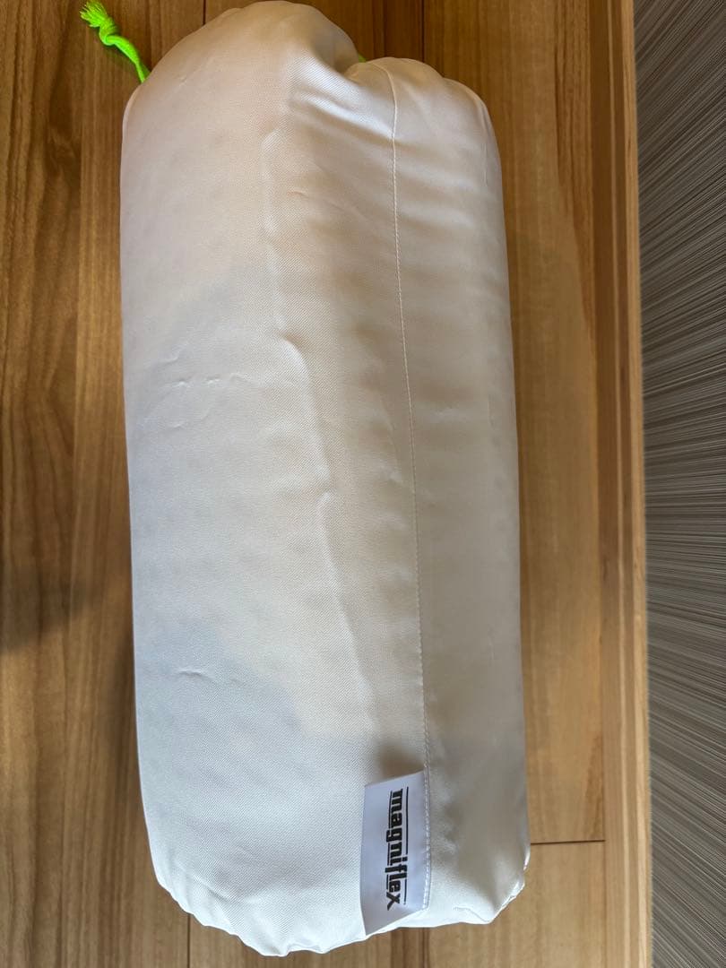 マニフレックス ピローグランデ　（ホワイト）