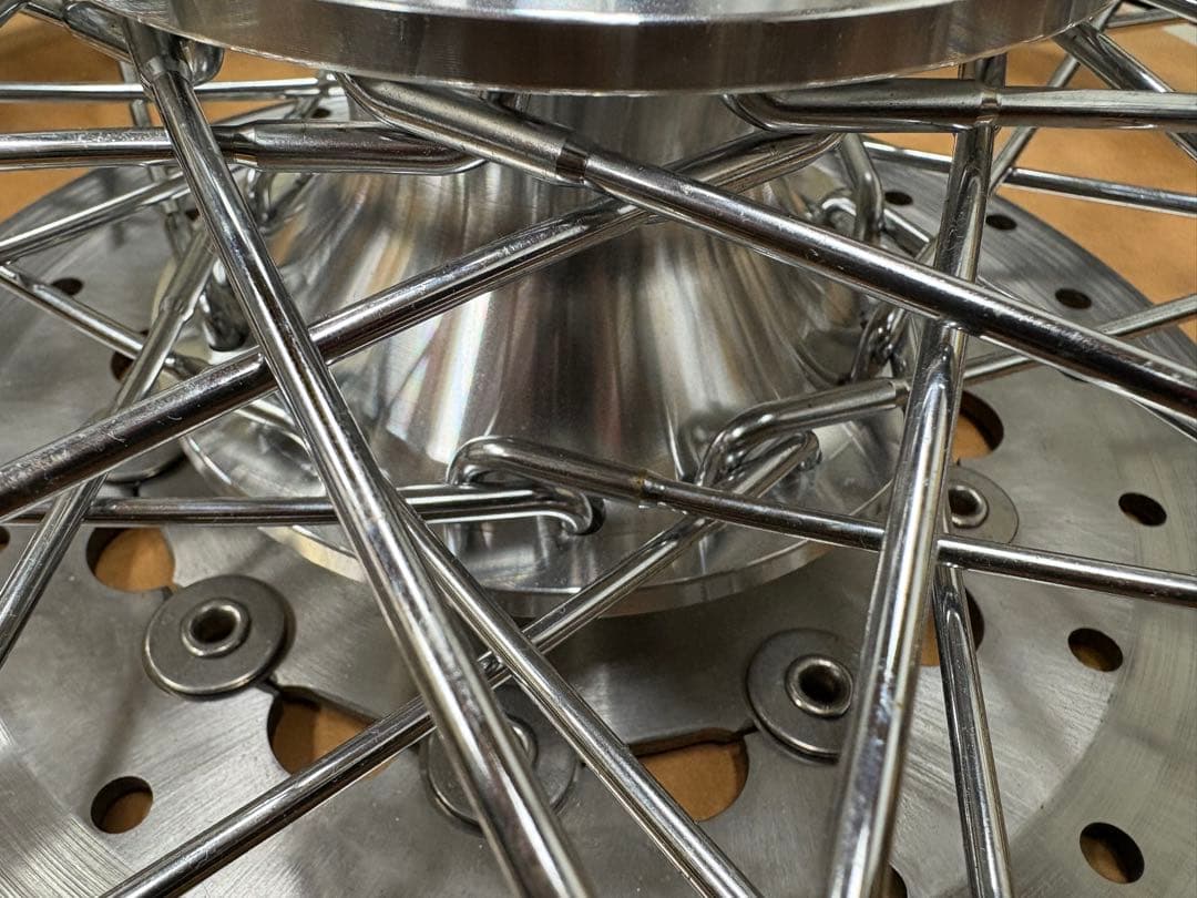 FXDB 09年　純正ホイール