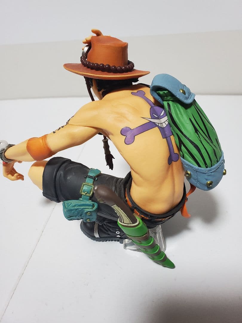 ワンピース 一番くじ 白ひげ海賊団 オヤジと息子たち 白ひげ ジョズ　エース