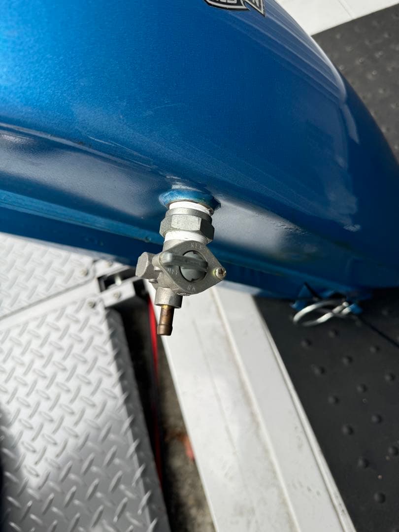 ハーレーダビッドソン タンク 青