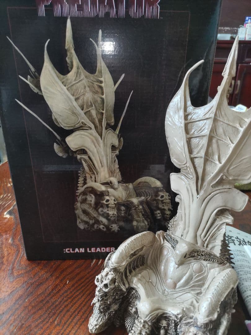 て*と様 NECA ネカ プレデター クラン・リーダー・スローン エレメント ボ