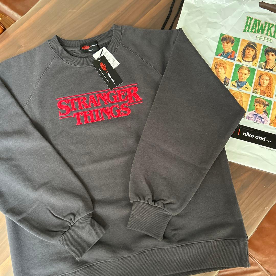 ストレンジャーシングス ニコアンド スウェットL
