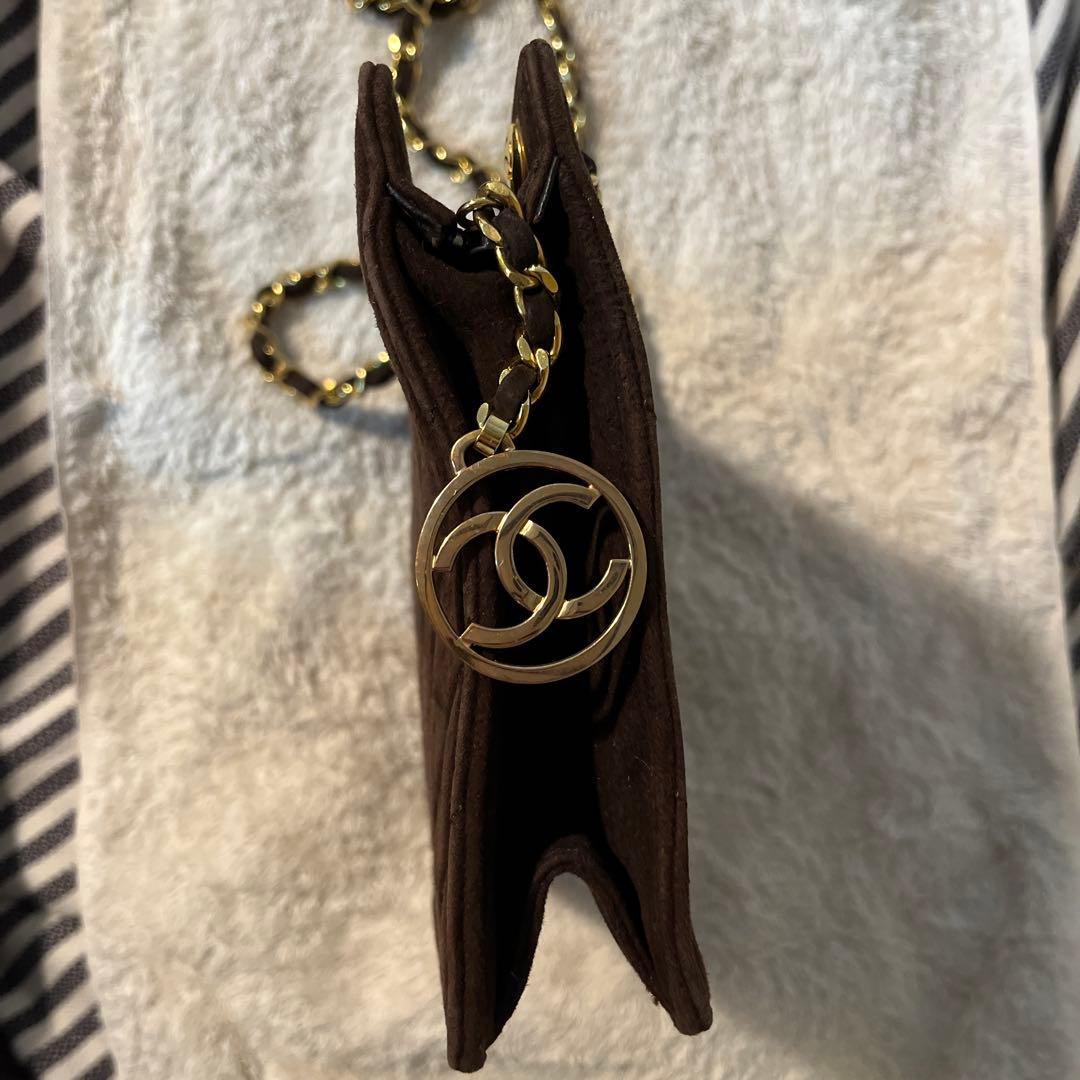 【猛暑割中】CHANEL/小型バッグ/Vステッチ(シェブロン)小さめバック