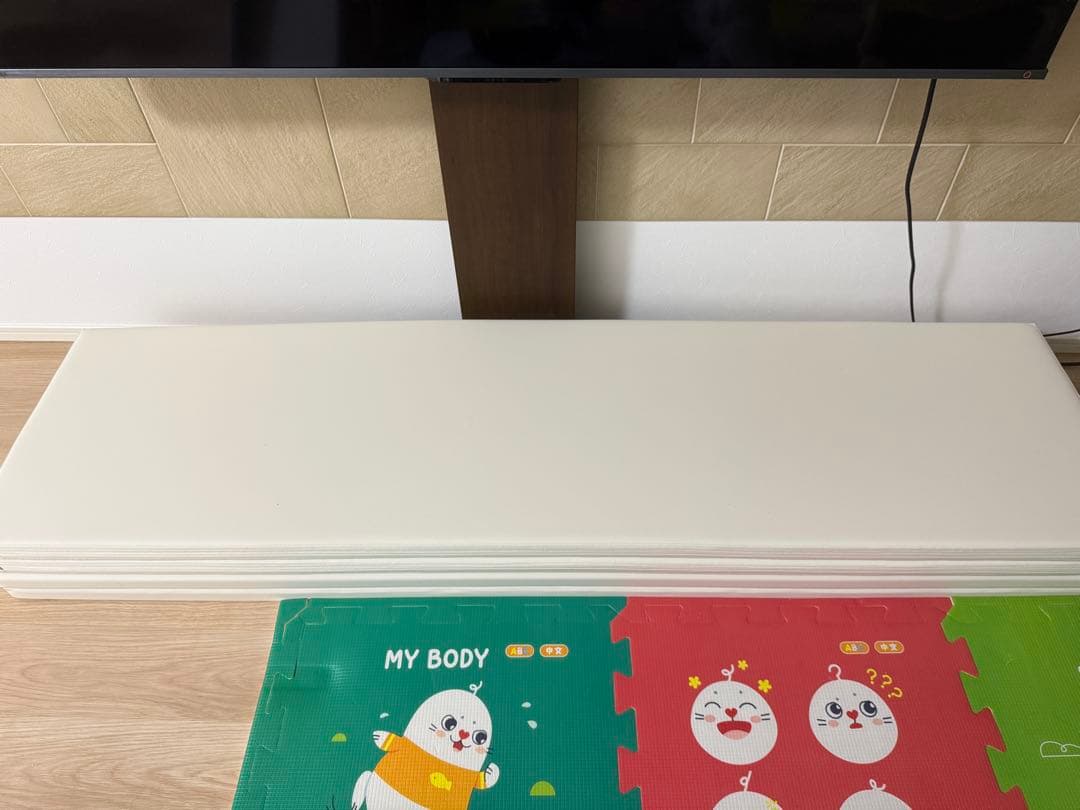 【美品】ベビープレイマット 折りたたみ 4cm マットレス 180×200cm
