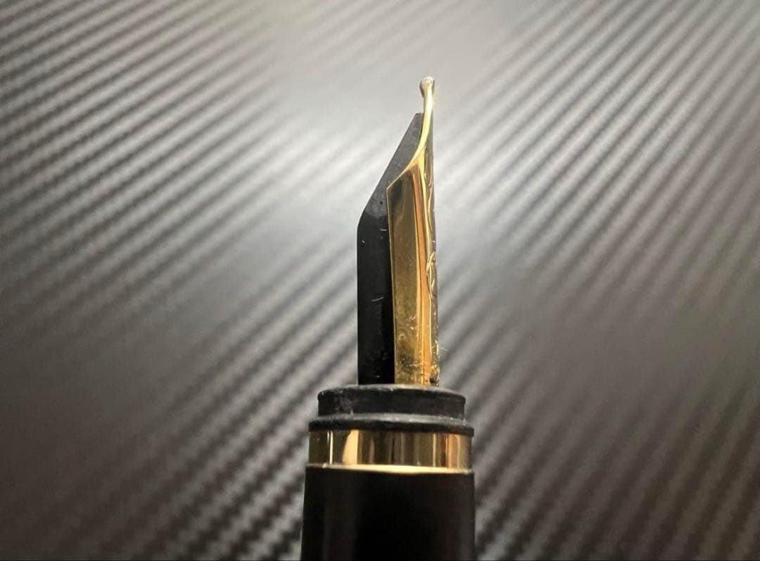 モンブラン ノブレス オブリージュ 万年筆 M 中字 ボルドー