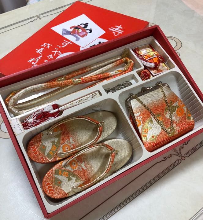 【7才着物/美品】七五三着物フルセット　ロイヤルブルー　※着画写真右側