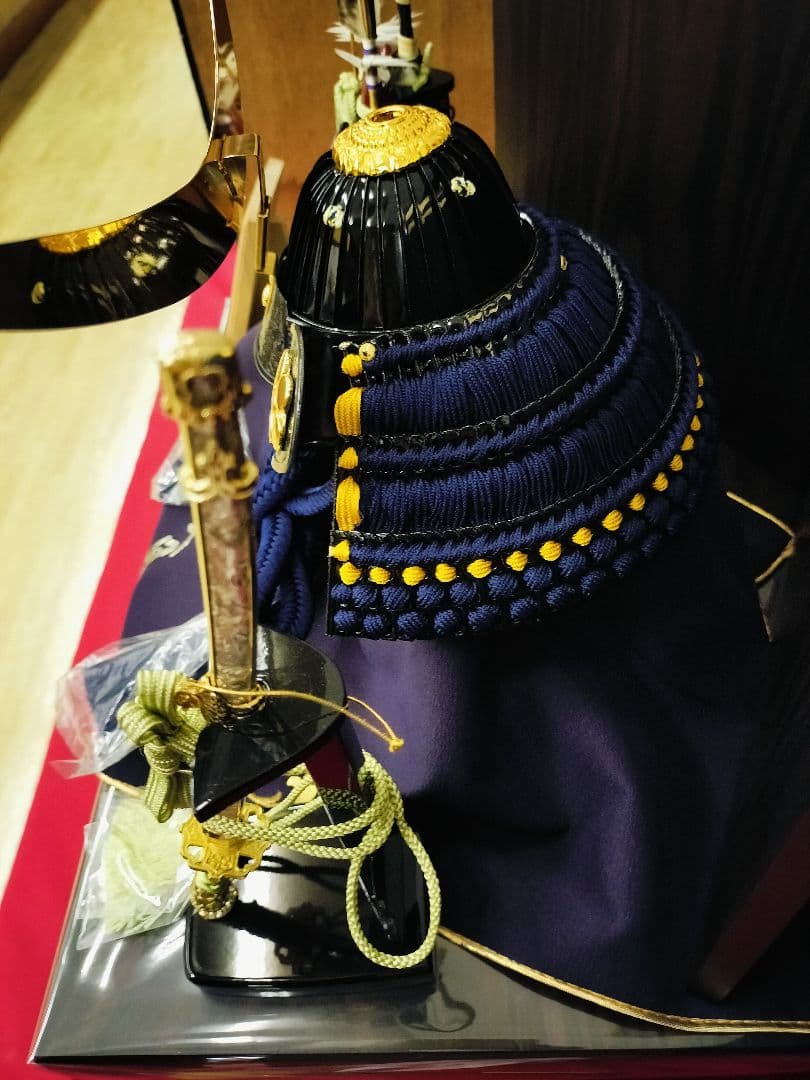 五月人形　兜収納飾り