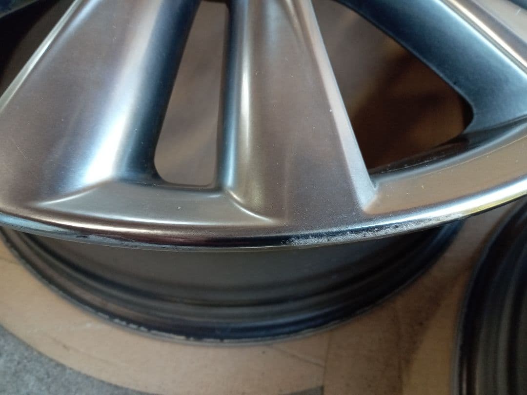 ハリアー純正ホイール