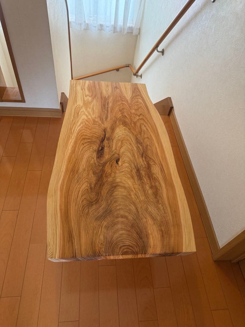 天然杉一枚板ローテーブル蜜蝋クリーム仕上げ