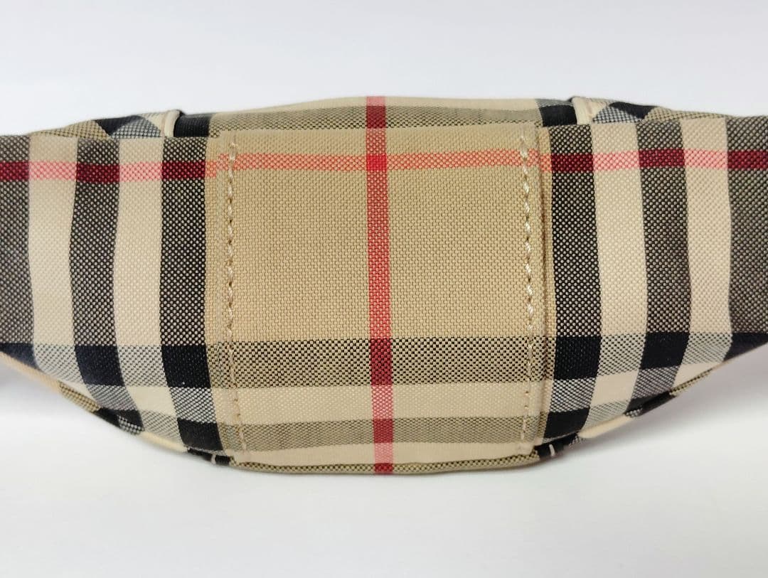 バーバリー ノバチェック ミニポーチ バッグチャーム キーリング