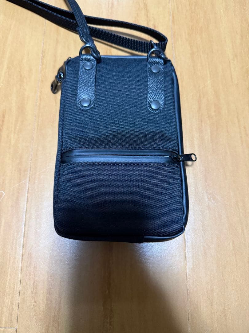 AGILITY スマホショルダー パークポシェット Mサイズ