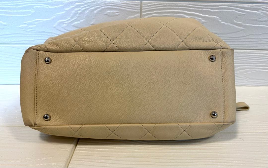 CHANEL シャネル　マトラッセ　ココマーク　ショルダー　バッグ　クリーム