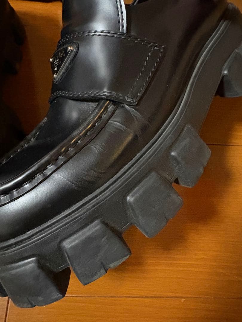 PRADA モノリス　ブラッシュドレザー　ローファー サイズ8 2DE129